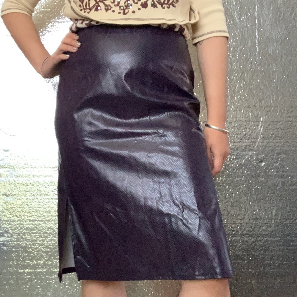 Vtg 90s faux leather purple snakeskin pencil skirt